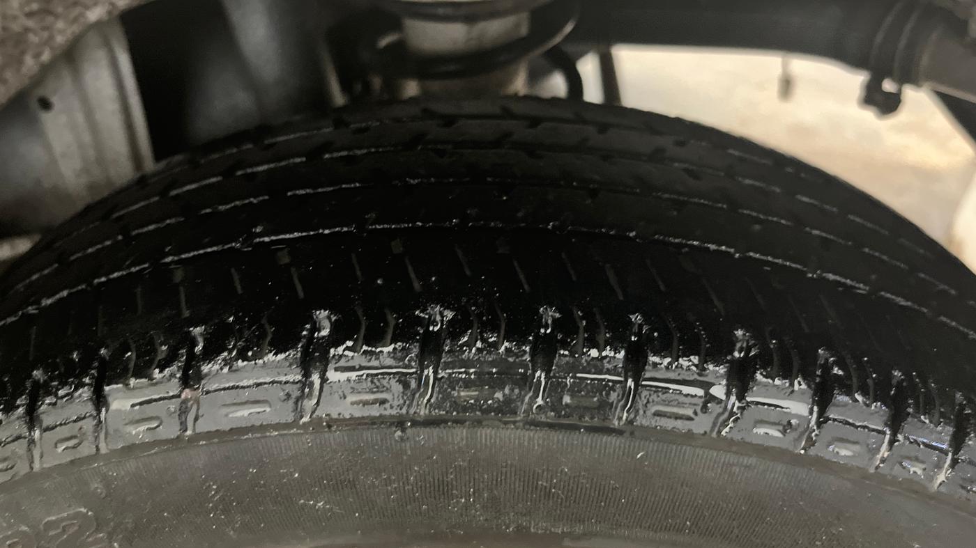 2016 Maruti Alto K10 VXI, Petrol, Manual, 34,923 km, Left Rear Tyre Tread