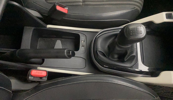 2022 KIA CARENS PRESTIGE PLUS 1.5 DIESEL 7 STR, Diesel, Manual, 40,230 km, Gear Lever