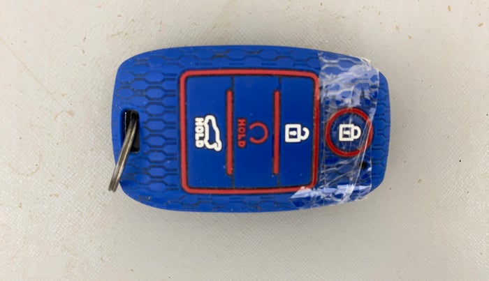 2022 KIA CARENS PRESTIGE PLUS 1.5 DIESEL 7 STR, Diesel, Manual, 40,230 km, Key Close Up