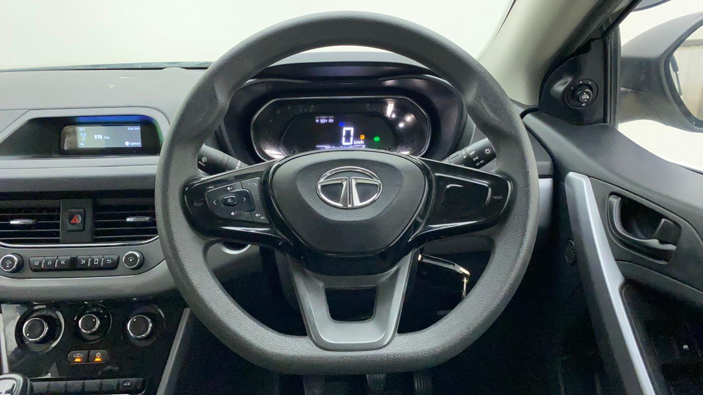 2022 Tata NEXON XM SUNROOF PETROL, Petrol, Manual, 13,536 km, Steering Wheel Close Up