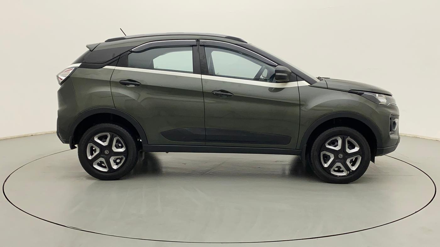 2022 Tata NEXON XM SUNROOF PETROL, Petrol, Manual, 13,536 km, Right Side View