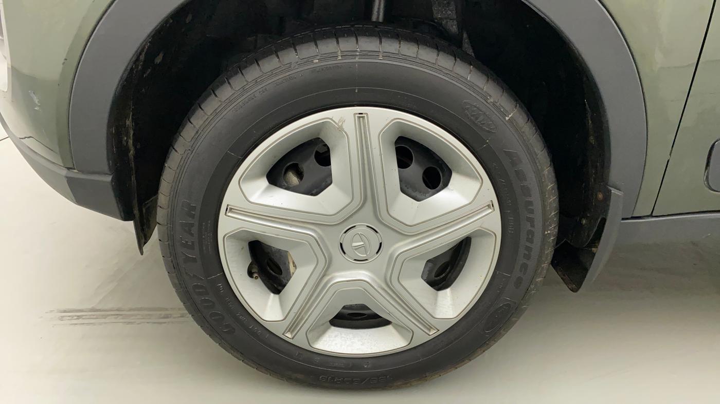 2022 Tata NEXON XM SUNROOF PETROL, Petrol, Manual, 13,536 km, Left Front Wheel
