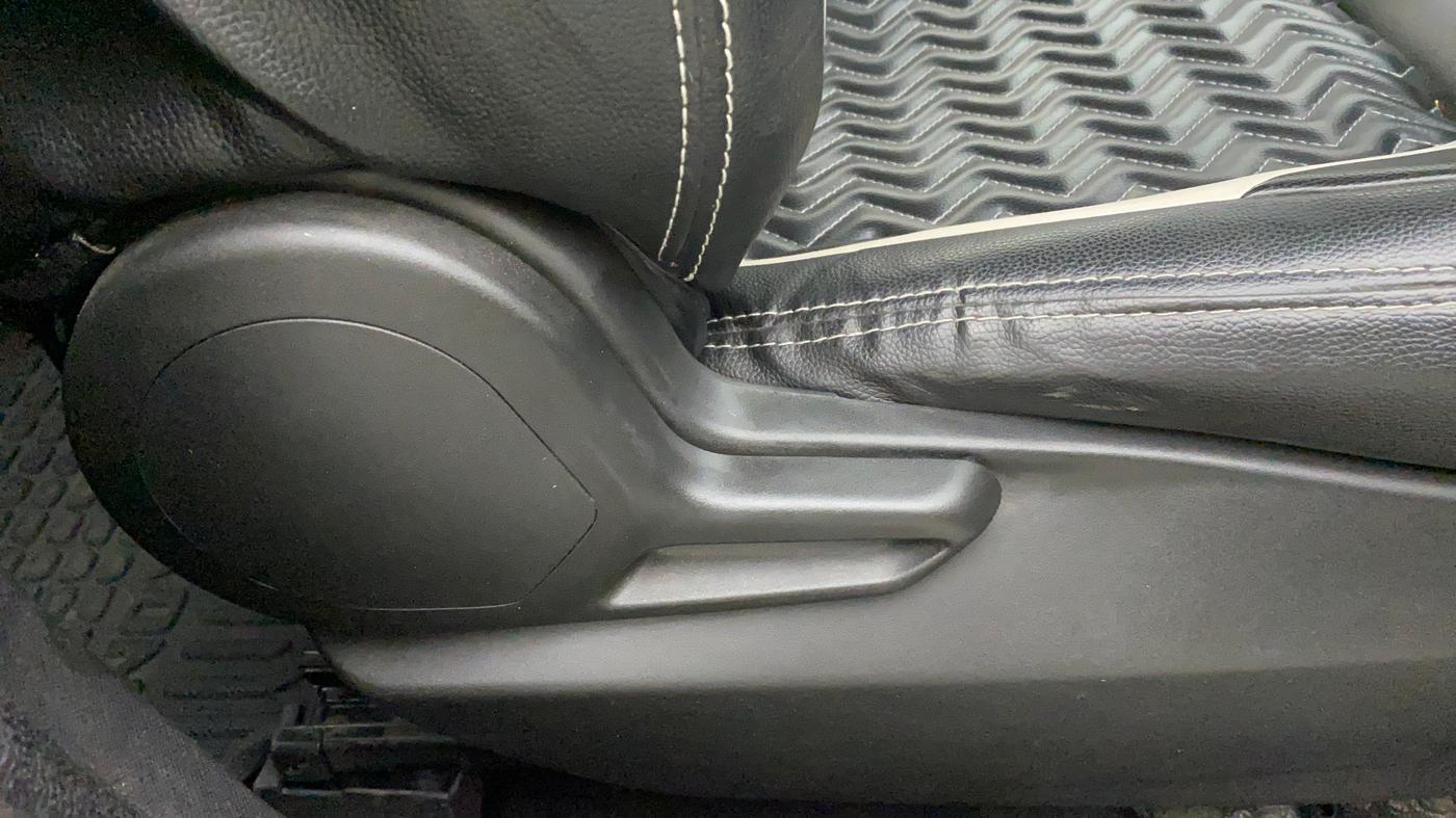 2022 Tata NEXON XM SUNROOF PETROL, Petrol, Manual, 13,536 km, Driver Side Adjustment Panel