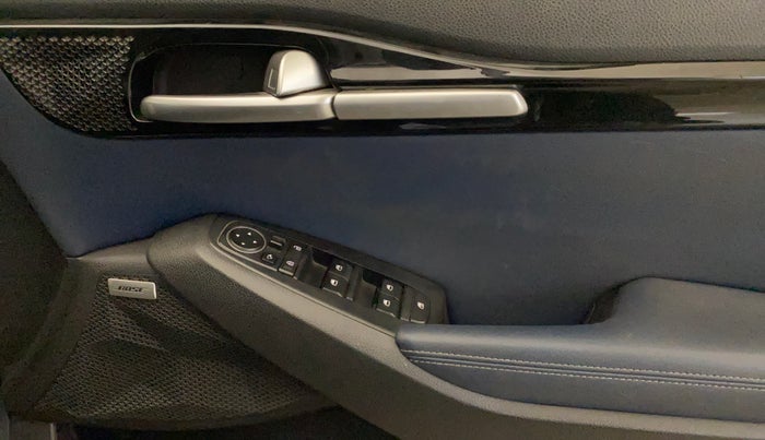 2021 KIA SELTOS X LINE 1.4 PETROL DCT, Petrol, Automatic, 37,621 km, Driver Side Door Panels Control