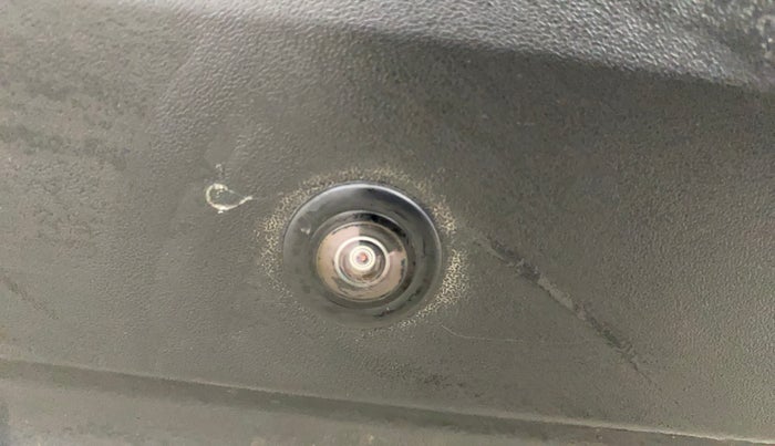 2023 Mahindra XUV300 W6 1.2 PETROL, Petrol, Manual, 13,812 km, Parking Camera