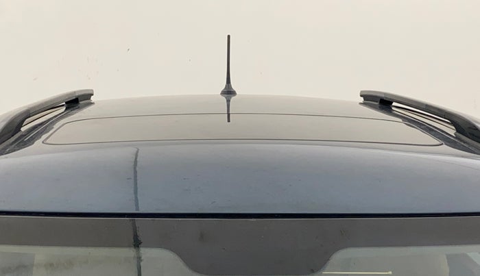 2023 Mahindra XUV300 W6 1.2 PETROL, Petrol, Manual, 13,812 km, Moonroof/ Sunroof