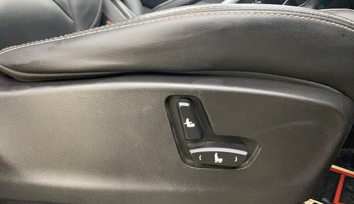 2019 MG HECTOR SHARP 2.0 DIESEL, Diesel, Manual, 70,930 km, Driver Side Adjustment Panel