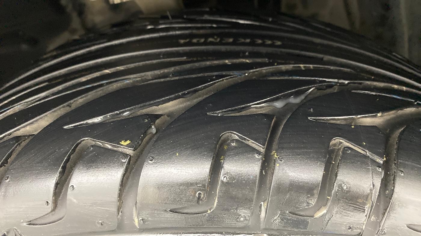 2014 Mercedes Benz C Class C 200 AVANTGARDE, Petrol, Automatic, 59,081 km, Right Front Tyre Tread