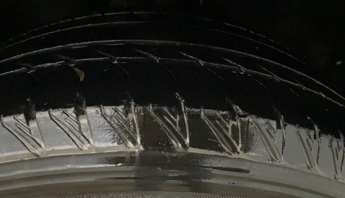 2022 Tata Safari XZ PLUS GOLD, Diesel, Manual, 47,279 km, Right Front Tyre Tread