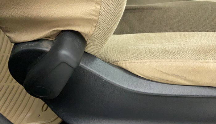 2018 Volkswagen Ameo Trendline 1.0, Petrol, Manual, 55,482 km, Driver Side Adjustment Panel