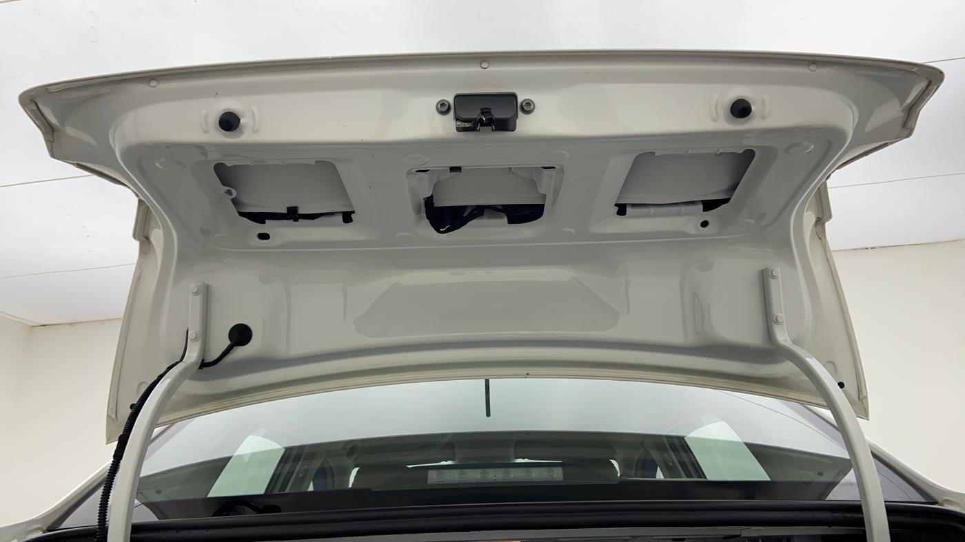 2018 Volkswagen Ameo Trendline 1.0, Petrol, Manual, 55,482 km, Boot Door Open