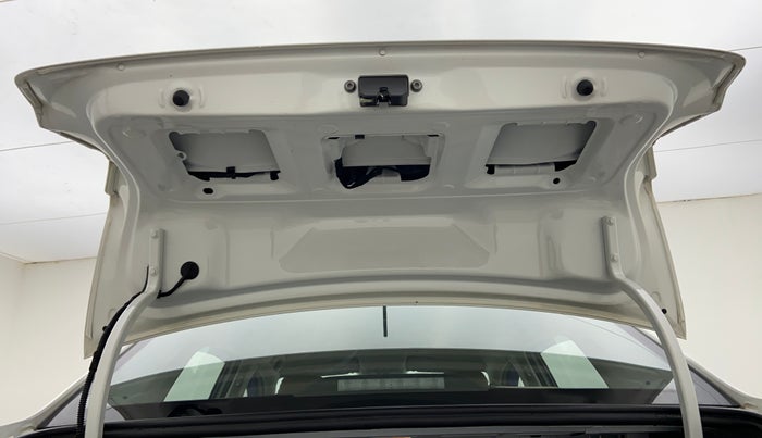 2018 Volkswagen Ameo Trendline 1.0, Petrol, Manual, 55,482 km, Boot Door Open