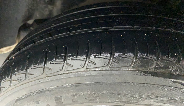 2018 Volkswagen Ameo Trendline 1.0, Petrol, Manual, 55,482 km, Left Rear Tyre Tread