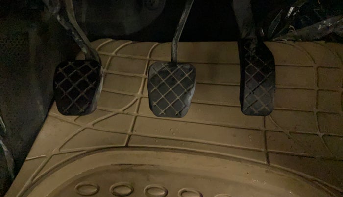 2018 Volkswagen Ameo Trendline 1.0, Petrol, Manual, 55,482 km, Pedals