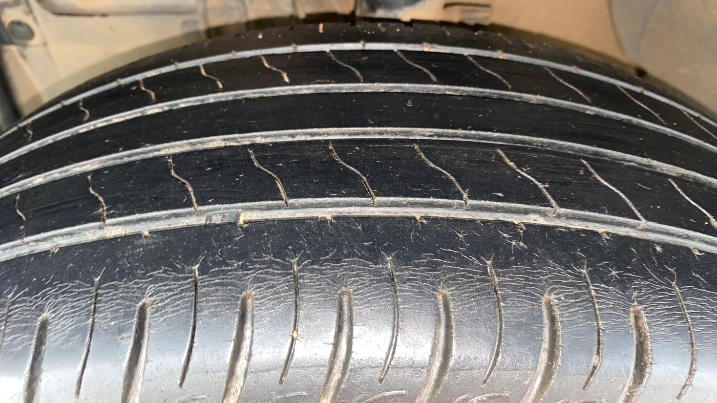 2020 Maruti Vitara Brezza VXI, Petrol, Manual, 37,548 km, Left Front Tyre Tread