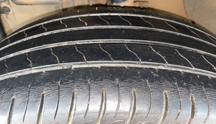 2020 Maruti Vitara Brezza VXI, Petrol, Manual, 37,548 km, Left Front Tyre Tread