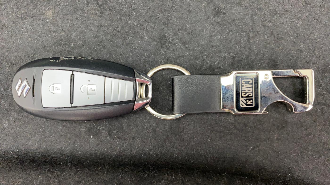 2020 Maruti Vitara Brezza VXI, Petrol, Manual, 37,548 km, Key Close Up