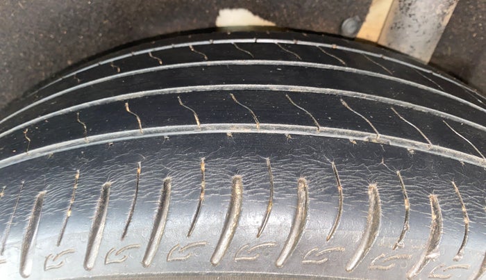 2020 Maruti Vitara Brezza VXI, Petrol, Manual, 37,548 km, Left Rear Tyre Tread