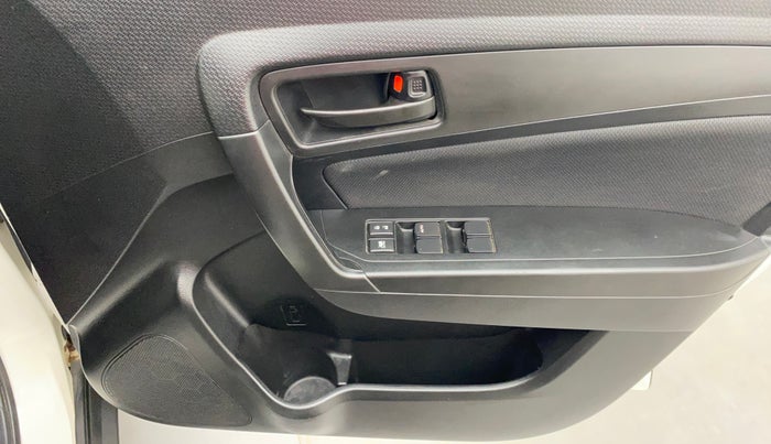 2020 Maruti Vitara Brezza VXI, Petrol, Manual, 37,548 km, Driver Side Door Panels Control