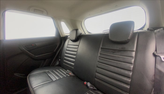 2020 Maruti Vitara Brezza VXI, Petrol, Manual, 37,548 km, Right Side Rear Door Cabin