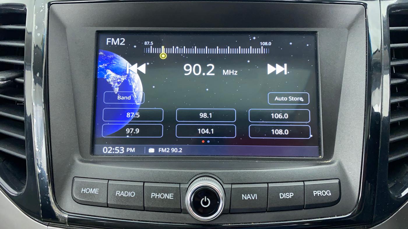 2019 Mahindra XUV300 W8(O), Diesel, Manual, 52,637 km, Infotainment System