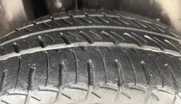 2020 Skoda Rapid AMBITION AT TSI, Petrol, Automatic, 41,707 km, Right Rear Tyre Tread