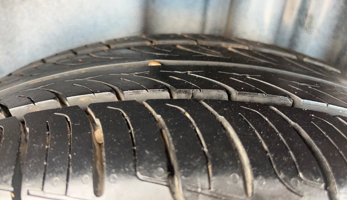 2020 Skoda Rapid AMBITION AT TSI, Petrol, Automatic, 41,707 km, Left Rear Tyre Tread