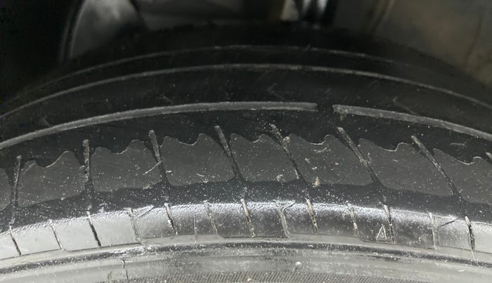 2021 Hyundai NEW I20 ASTA 1.2 AT, Petrol, Automatic, 11,717 km, Left Front Tyre Tread