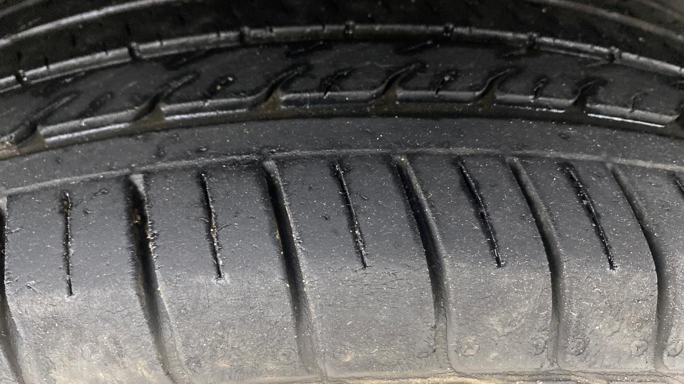 2017 Hyundai Creta E PLUS 1.6 PETROL, Petrol, Manual, 35,825 km, Left Rear Tyre Tread