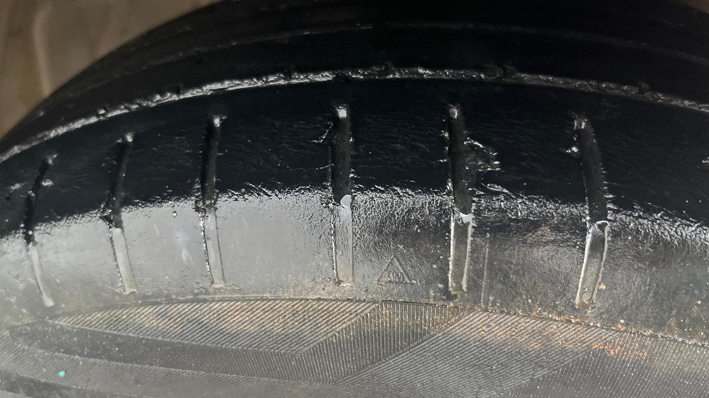 2021 Maruti Swift ZXI PLUS AMT, Petrol, Automatic, 50,378 km, Right Front Tyre Tread
