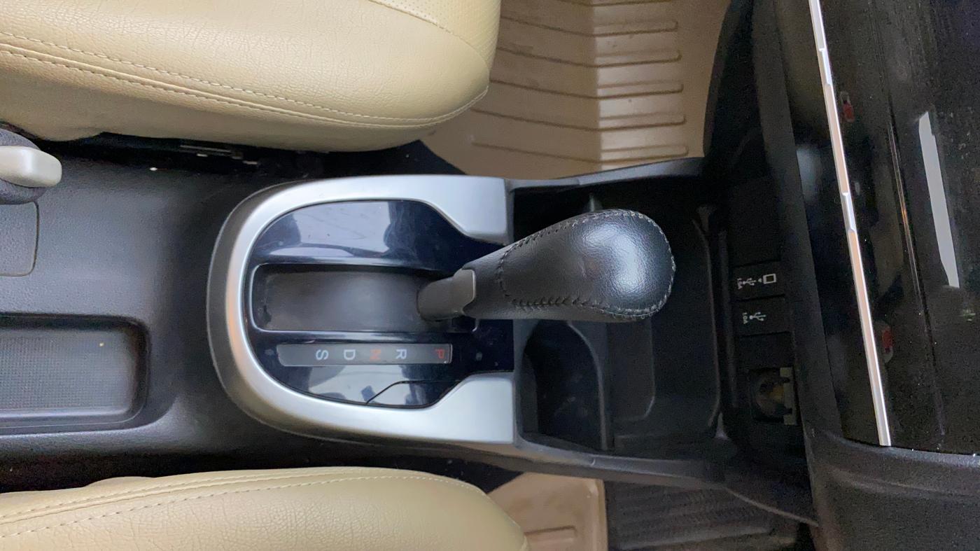 2019 Honda Jazz 1.2L I-VTEC VX CVT, Petrol, Automatic, 53,854 km, Gear Lever