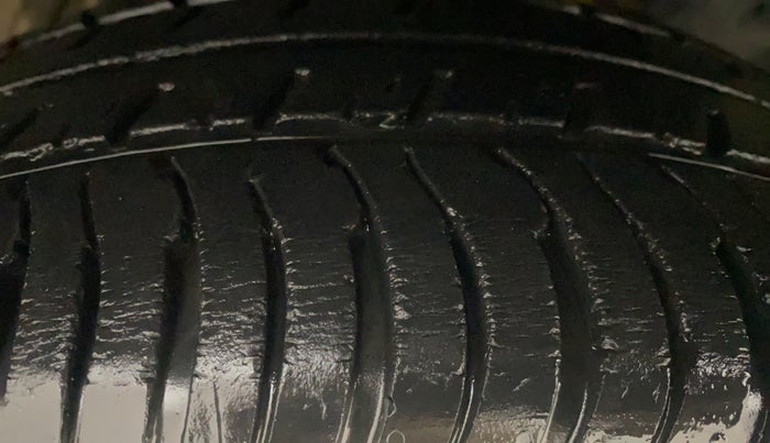 2019 Ford Ecosport TITANIUM 1.5L PETROL, Petrol, Manual, 25,870 km, Left Front Tyre Tread