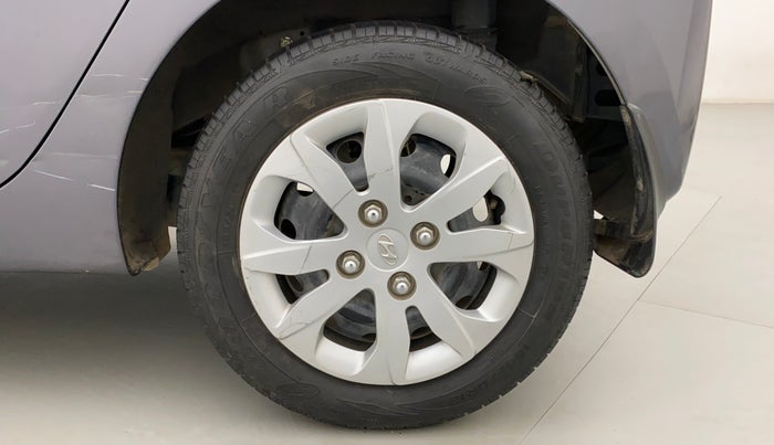 2016 Hyundai Eon SPORTZ, Petrol, Manual, 37,270 km, Left Rear Wheel