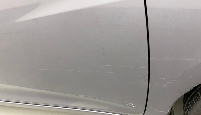 2016 Hyundai Eon SPORTZ, Petrol, Manual, 37,270 km, Driver-side door - Minor scratches