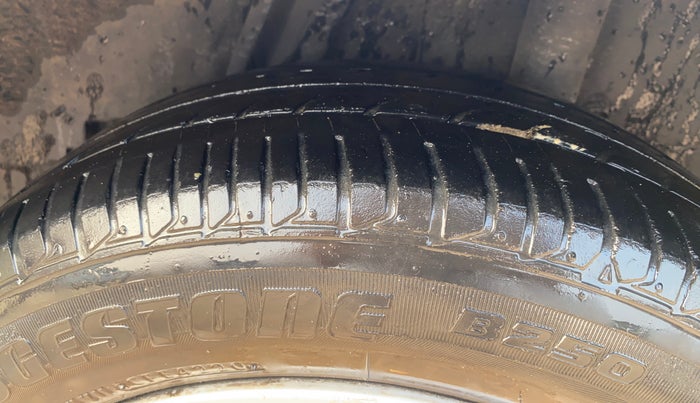 2015 Honda Jazz 1.5L I-DTEC VX, Diesel, Manual, 97,202 km, Left Rear Tyre Tread