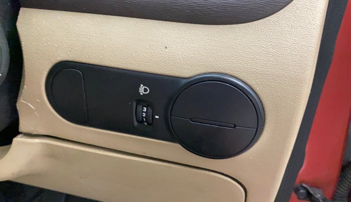 2010 Hyundai i10 SPORTZ 1.2, Petrol, Manual, 1,10,341 km, Dashboard - Headlight height adjustment not working