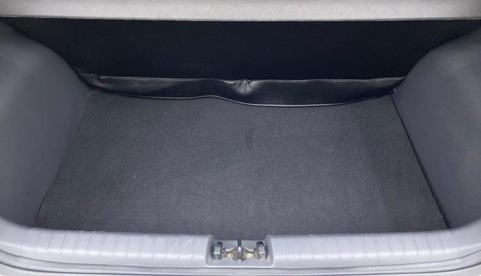 2020 Hyundai GRAND I10 NIOS SPORTZ 1.2 AT, Petrol, Automatic, 3,036 km, Boot Inside