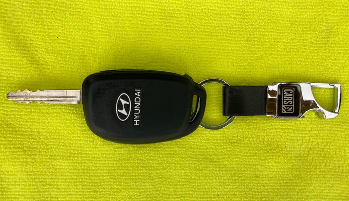 2020 Hyundai GRAND I10 NIOS SPORTZ 1.2 AT, Petrol, Automatic, 3,036 km, Key Close Up