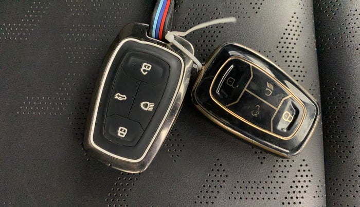 2023 Tata ALTROZ  XZA Plus Sunroof Dark Edition, Petrol, Automatic, 26,389 km, Key Close Up