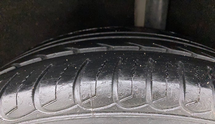 2017 Ford Ecosport TITANIUM 1.5L PETROL, Petrol, Manual, 70,033 km, Left Rear Tyre Tread