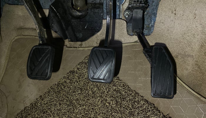 2023 Maruti Dzire ZXI CNG, CNG, Manual, 68,423 km, Pedals