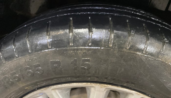 2023 Maruti Dzire ZXI CNG, CNG, Manual, 68,423 km, Right Rear Tyre Tread