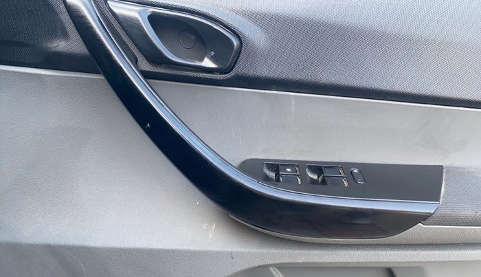 2018 Tata TIGOR XT PETROL, Petrol, Manual, 79,067 km, Driver Side Door Panels Control