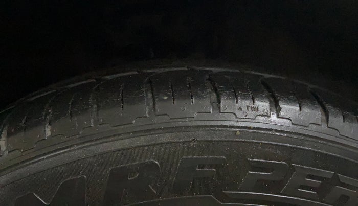 2017 Honda WR-V 1.5L I-DTEC VX MT, Diesel, Manual, 1,06,869 km, Right Front Tyre Tread