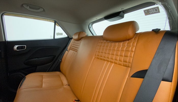 2022 Hyundai VENUE S+ 1.2, Petrol, Manual, 12,610 km, Right Side Rear Door Cabin