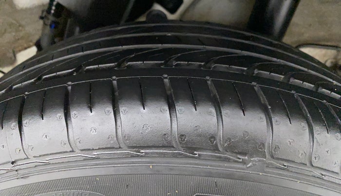 2022 Hyundai VENUE S+ 1.2, Petrol, Manual, 12,610 km, Left Rear Tyre Tread