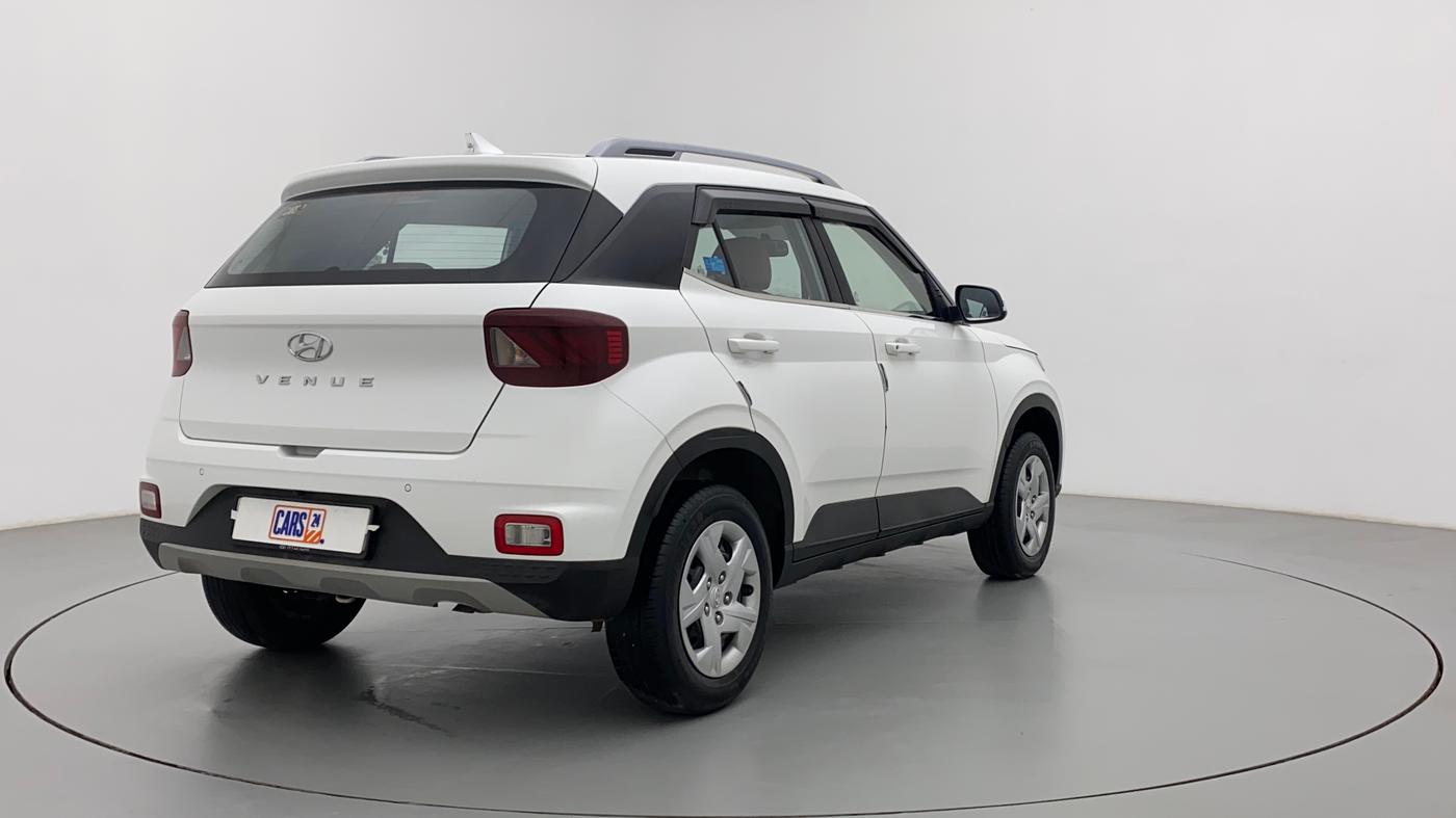 2022 Hyundai VENUE S+ 1.2, Petrol, Manual, 12,610 km, Right Back Diagonal