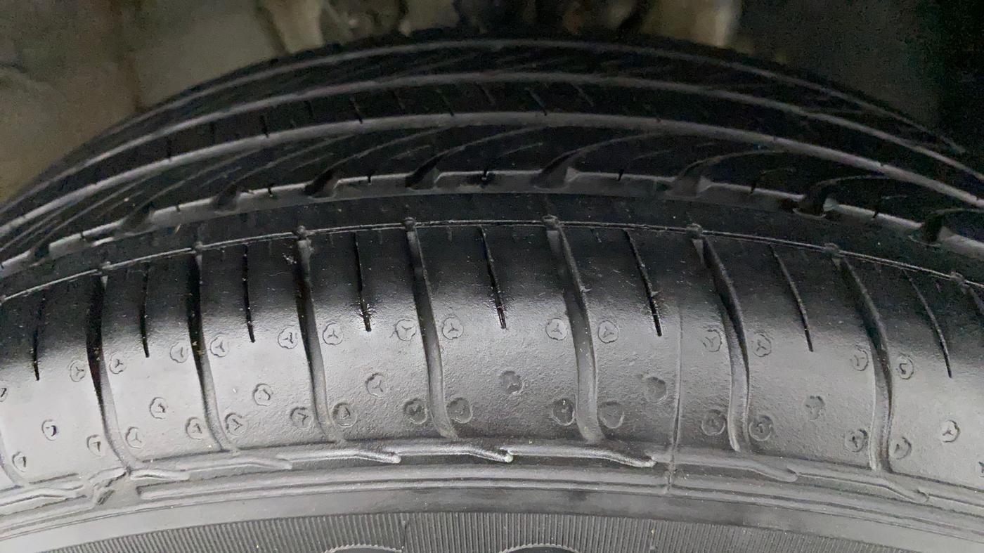 2022 Hyundai VENUE S+ 1.2, Petrol, Manual, 12,610 km, Right Front Tyre Tread