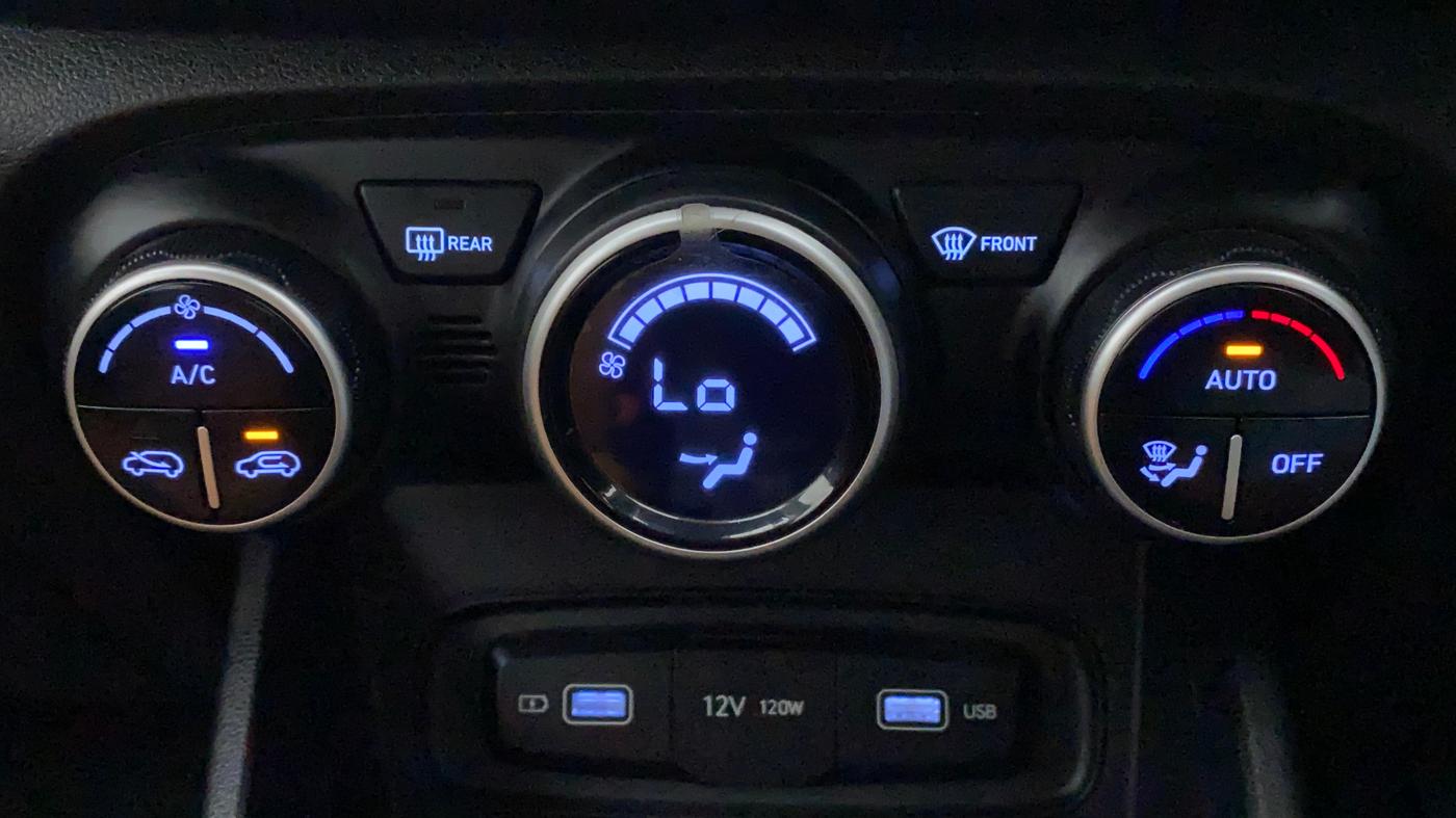 2022 Hyundai VENUE S+ 1.2, Petrol, Manual, 12,610 km, Automatic Climate Control