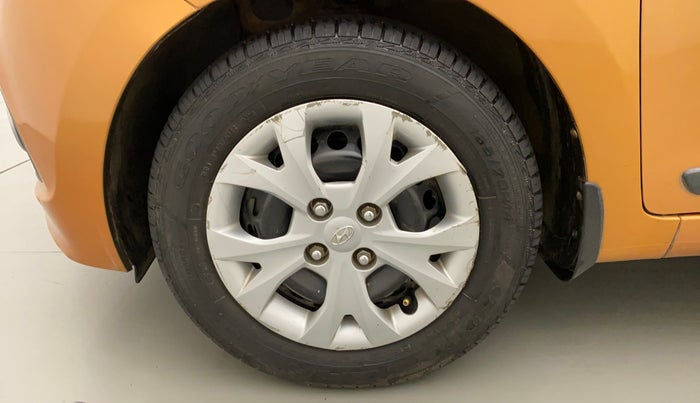 2014 Hyundai Grand i10 SPORTZ AT 1.2 KAPPA VTVT, Petrol, Automatic, 48,548 km, Left Front Wheel